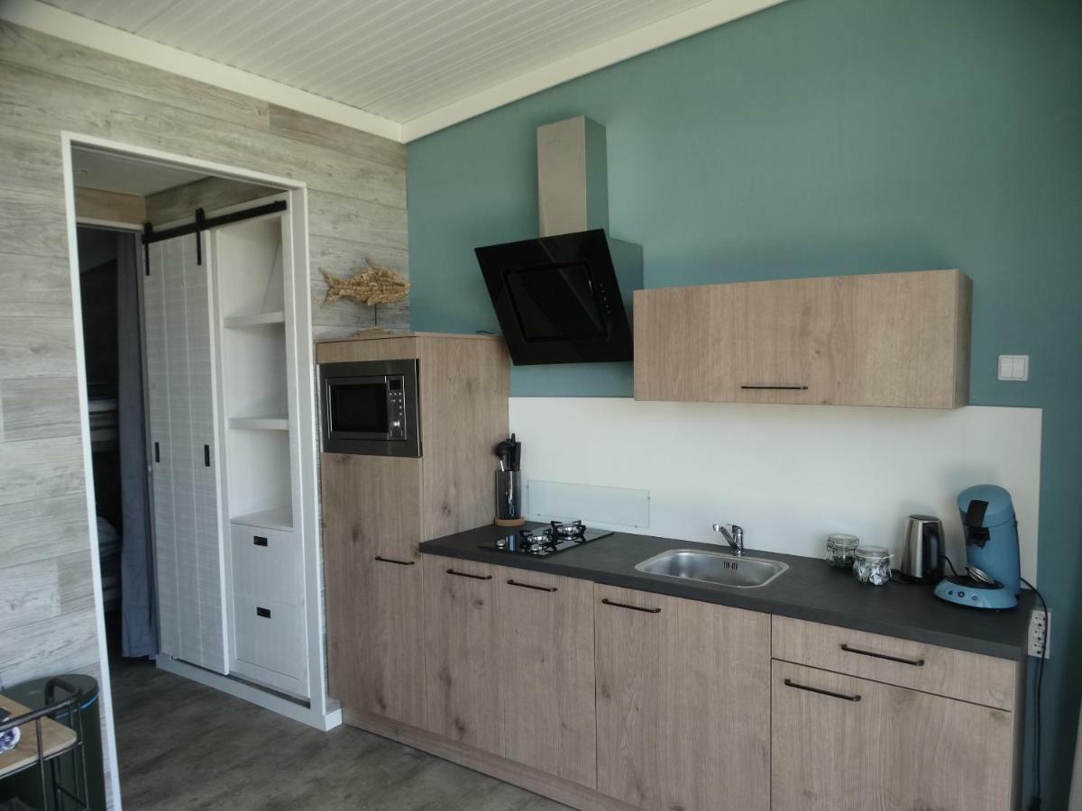 Beach Lodges Oostvoorne Exteriör bild